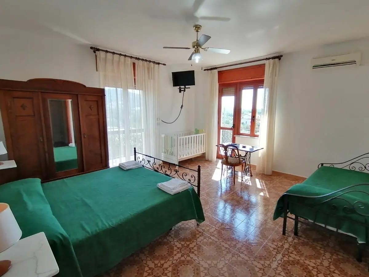 Panoramica Camera con Balcone